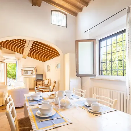 Casa Ippocastano By Vacavilla Villa